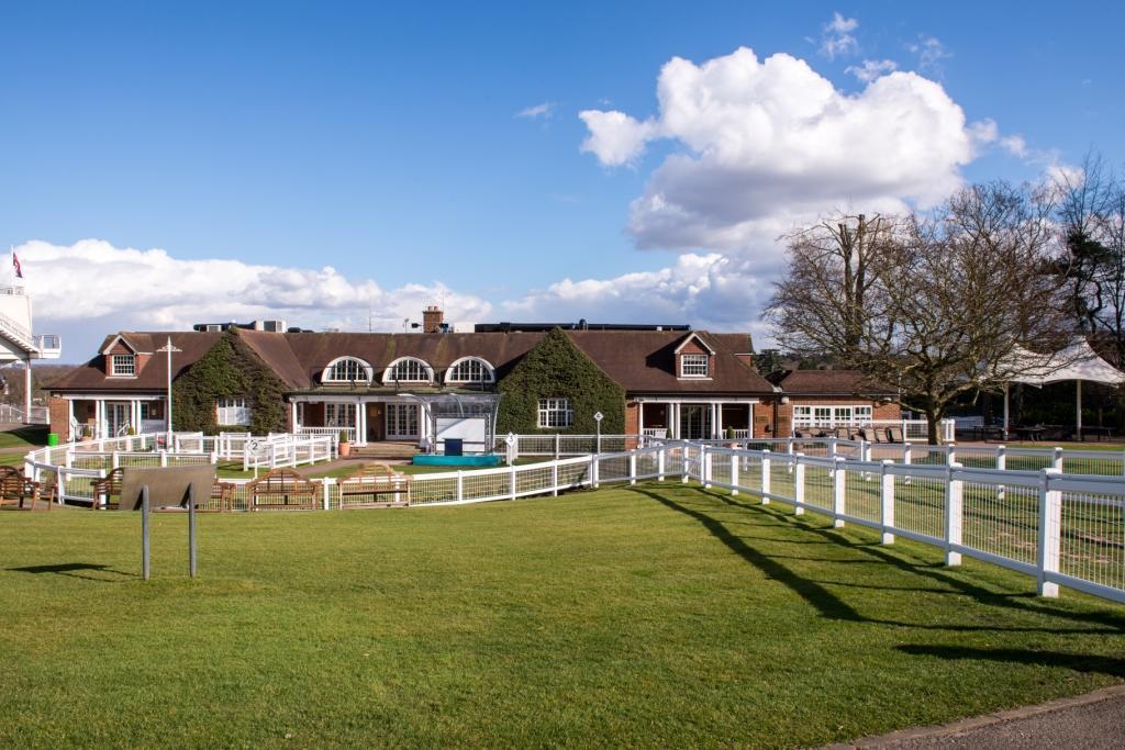 Sandown Park Lodge Esher Exterior foto